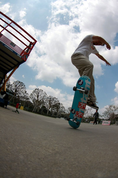 �o�u�@���C���u�b�^�t���b�v�@�t���[�X�^�C��