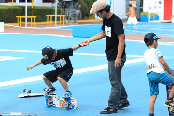 親子で出来るフリースタイルスケートボード