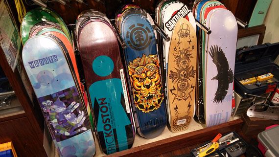 越谷レイクタウン　ムラサキスポーツ